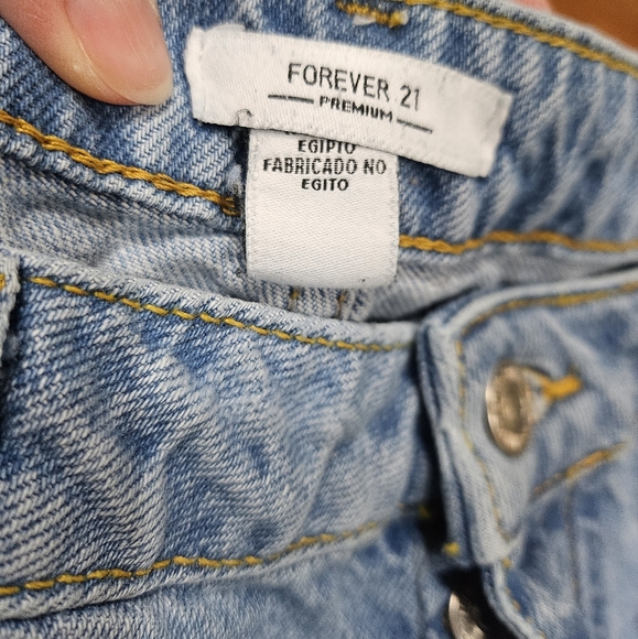 Forever 21 Premium Ultra Wide Leg Distressed High Rise Button Fly Jeans … - Picture 4 of 12